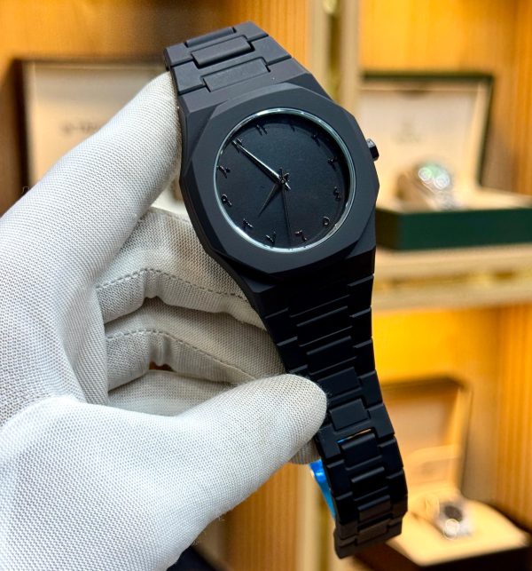 Full Black Aura Quartz Watch - sleek minimalist analog design for men"